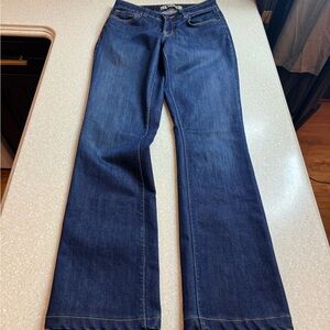 J Brand Women’s low-rise Jeans (26”)